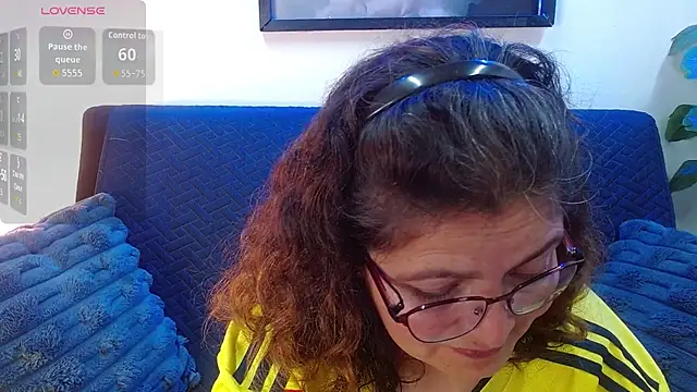 Snapshot of Linda_banks_ chatting on October 16, 1:19 am Linda banks online show from October 16, 1:19 am