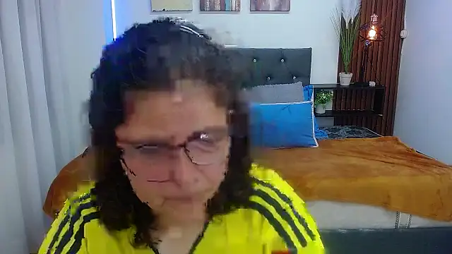 Snapshot of Linda_banks_ chatting on September 10, 1:49 am Linda banks online show from September 10, 1:49 am