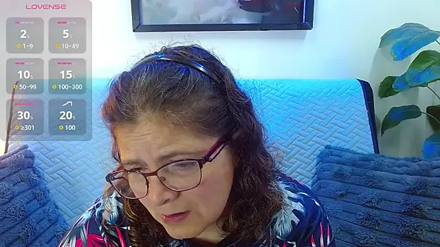 Snapshot of Linda_banks_ chatting on October 9, 2:15 am Linda banks online show from October 9, 2:15 am
