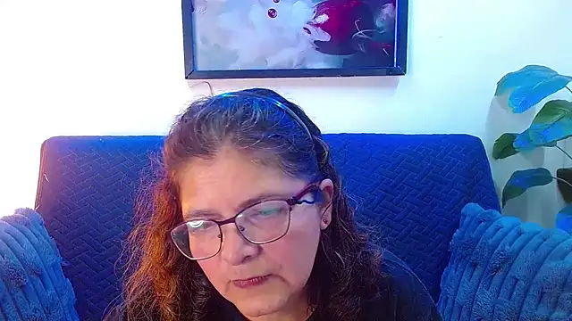 Snapshot of Linda_banks_ chatting on October 5, 1:54 am Linda banks online show from October 5, 1:54 am