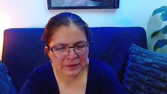 Snapshot of Linda_banks_ chatting on September 24, 2:21 am Linda banks online show from September 24, 2:21 am