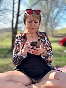 Milena-MilfaXXX online show from April 7, 4:47 am