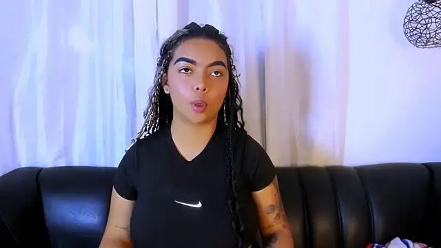 nahomy ryans online show from December 19, 8:56 pm