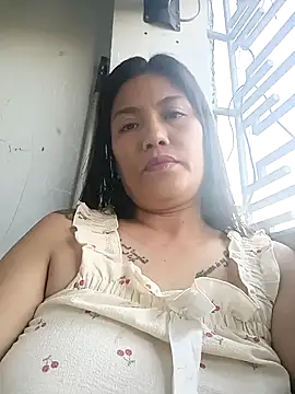 Uniquebeauty32 online show from March 10, 10:36 pm