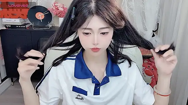 CeeKie online show from April 10, 10:43 am