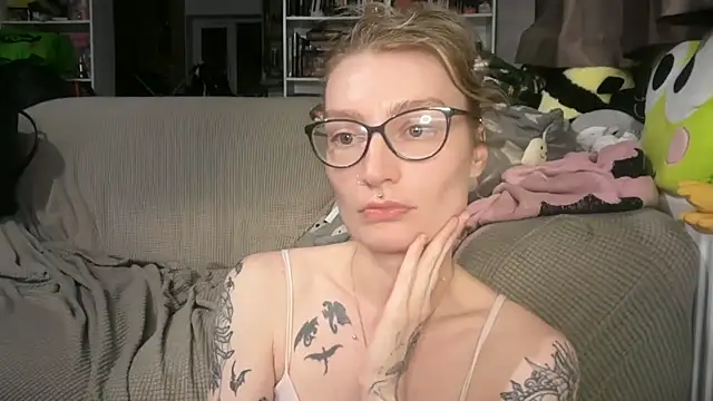 harleyblair online show from July 13, 10:32 pm