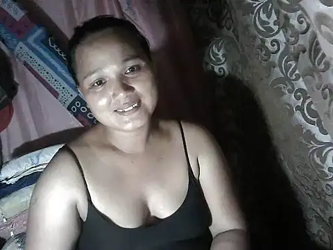 Snapshot of lady_helen00 chatting on October 18, 6:27 am lady helen00 online show from October 18, 6:27 am
