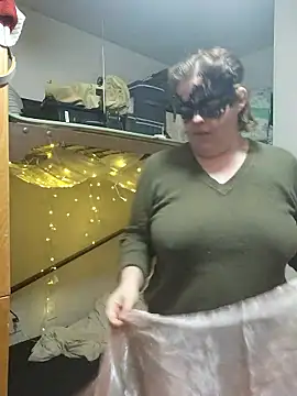 VeiledMuse online show from January 6, 2:04 am