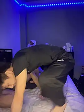 Kailertwink online show from April 26, 3:15 am