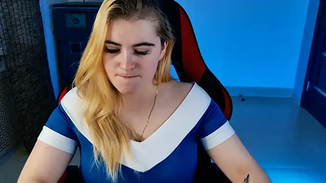 Stef Nicks online show from October 24, 9:49 am