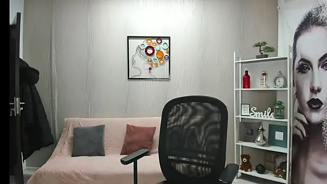 JaquelinLaurent online show from February 18, 8:41 pm