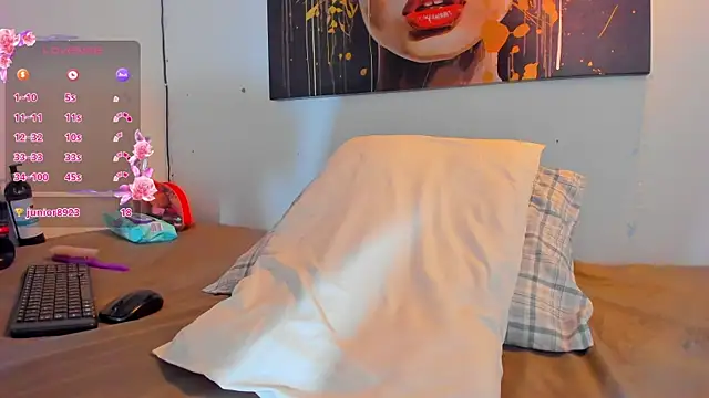 Violet horny05 online show from February 4, 6:33 pm