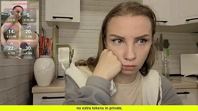 Edena  online show from April 25, 10:40 pm