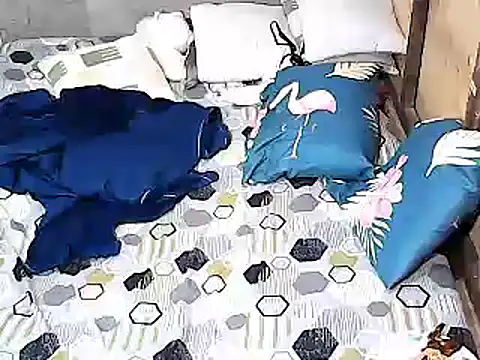 xxhottinybabe online show from April 21, 2:51 am