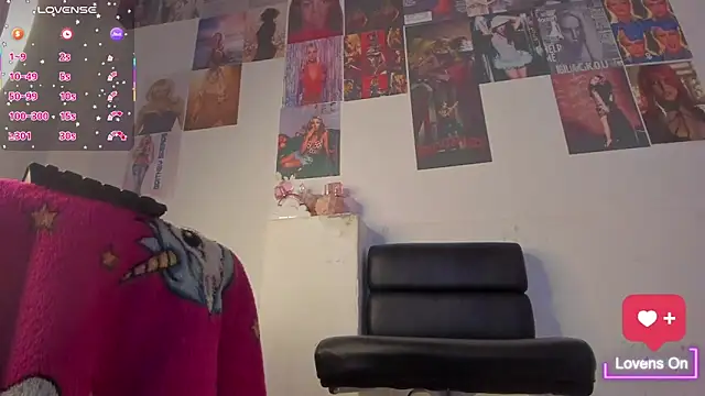 Mistileav online show from December 3, 1:30 am