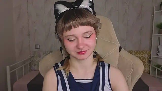 Tori Cutie online show from April 24, 12:02 am