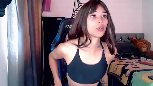 Snapshot of Sweet-Cris chatting on October 15, 2:41 pm Sweet-Cris online show from October 15, 2:41 pm