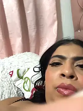 Rachellcooperrr online show from December 22, 6:16 am