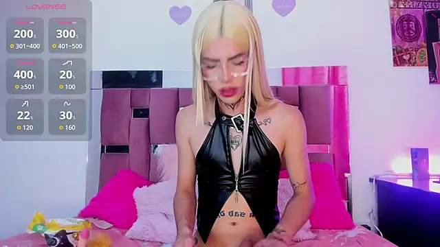 Snapshot of Rachell_coollins chatting on September 29, 9:20 pm Rachell coollins online show from September 29, 9:20 pm