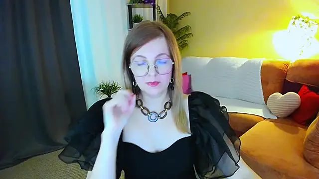 YourUniverser online show from April 25, 1:14 pm