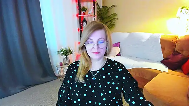 YourUniverser online show from April 23, 12:29 pm