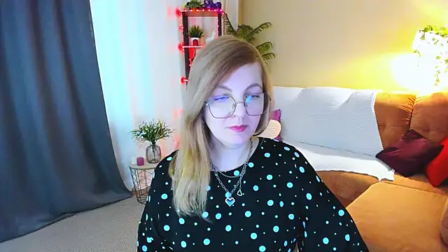 YourUniverser online show from April 23, 9:39 am