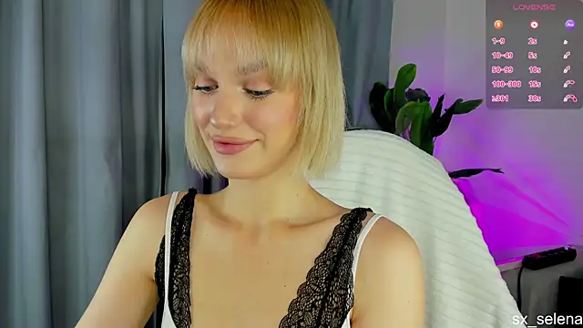 Ice Strawberry online show from June 30, 3:06 am
