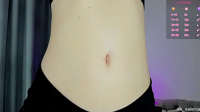 Ice Strawberry online show from June 13, 3:15 am