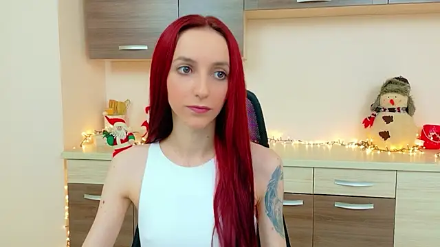 Julia Jae online show from December 23, 6:39 am