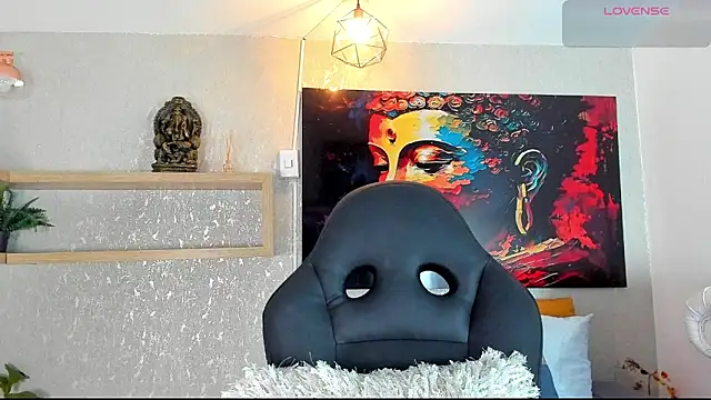 aitana baker  online show from April 28, 4:05 am