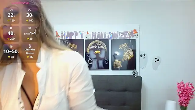 Snapshot of DianaPearls chatting on October 14, 10:40 am DianaPearls online show from October 14, 10:40 am