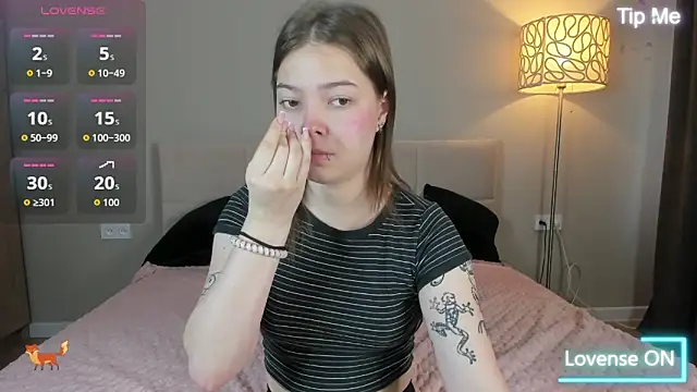 patriciapink online show from April 28, 9:35 am