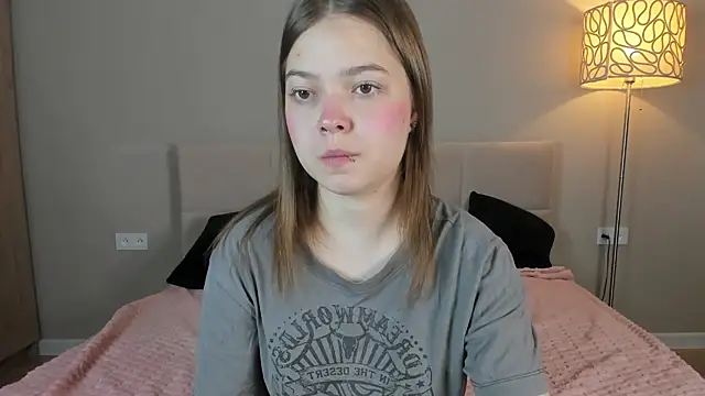 patriciapink online show from April 27, 8:55 am