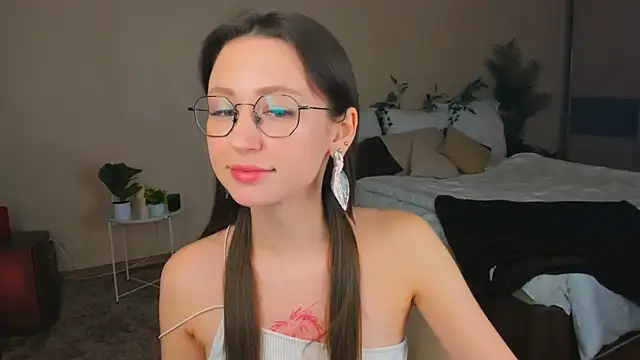 YourLovellyStory online show from January 15, 11:27 am