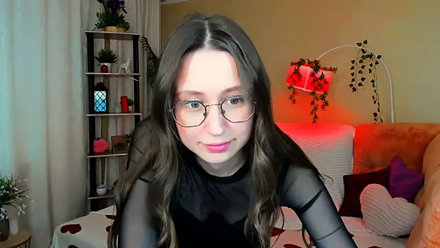 YourLovellyStory online show from June 6, 2:12 pm