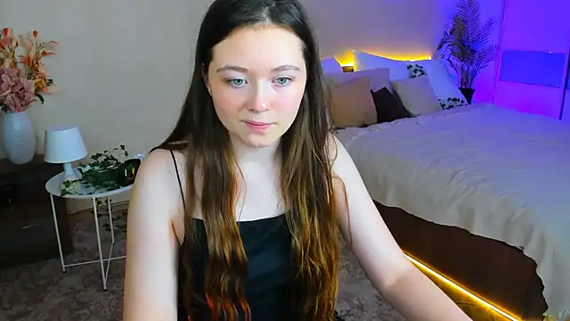 AlluringLookk online show from October 5, 6:35 pm