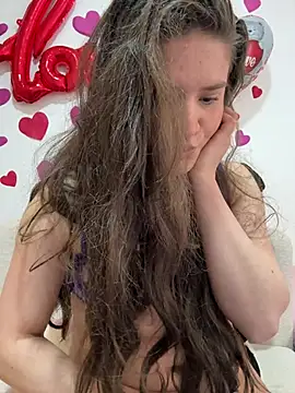 Emilyybennet  online show from February 9, 10:34 pm