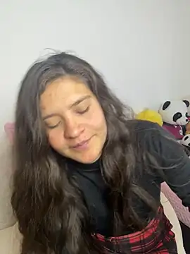 Emilyybennet  online show from November 7, 10:04 pm