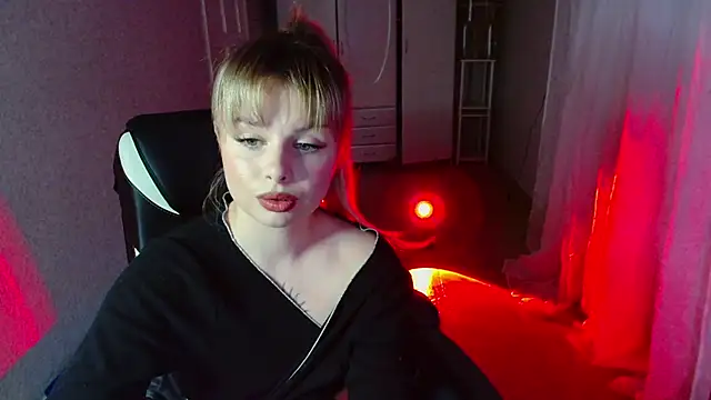 AngelicaHollywood online show from February 19, 10:30 pm