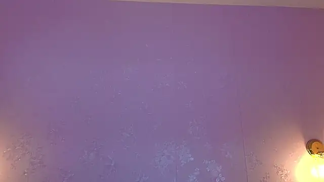 Emilia Bons online show from April 21, 1:42 am