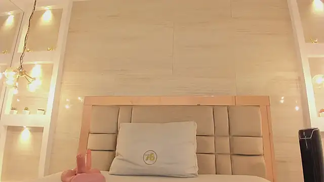 chloe murray online show from April 24, 11:46 am