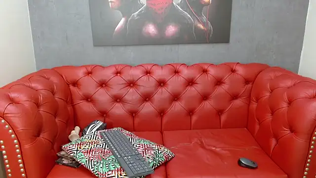 Violett Salvatore online show from October 31, 9:19 pm