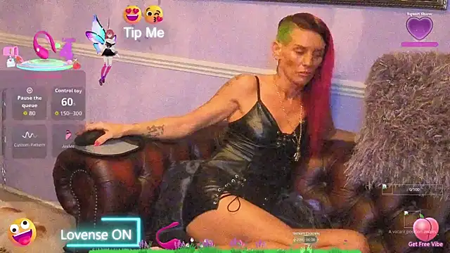 Snapshot of Jizzabella chatting on September 19, 6:18 pm Jizzabella online show from September 19, 6:18 pm