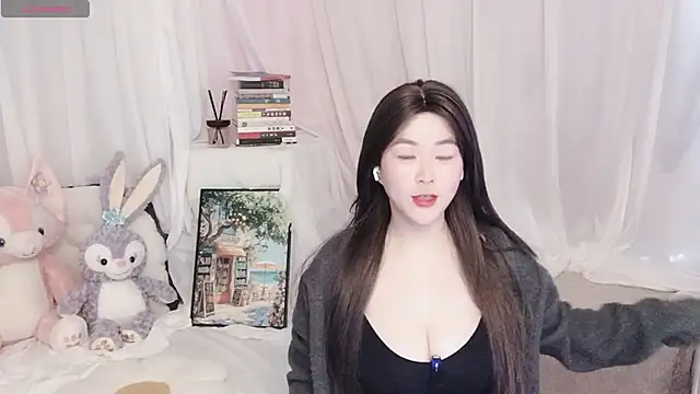 Emmaq996 online show from April 24, 1:41 am