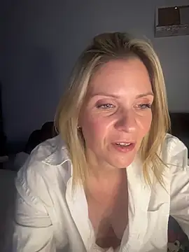 Lexi-Lux-X online show from November 23, 3:20 am