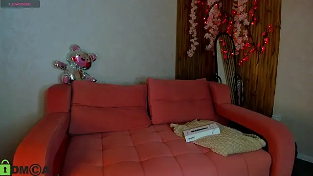 Michele Greenn online show from March 31, 1:05 am