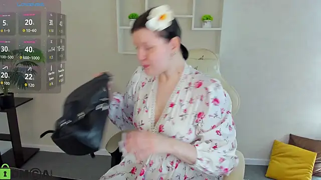 Michele Greenn online show from November 2, 1:20 am