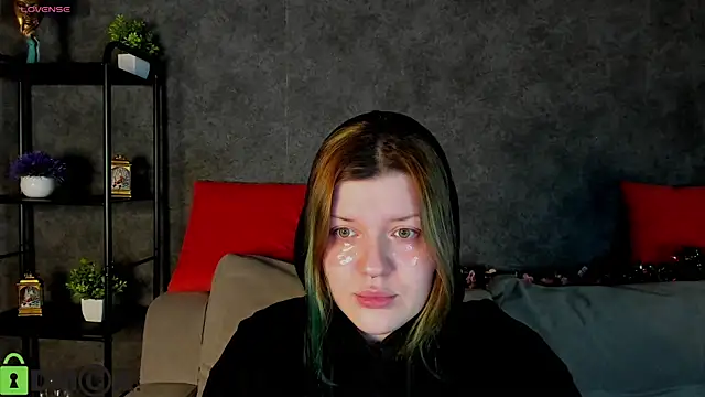 Michele Greenn online show from January 10, 12:59 am