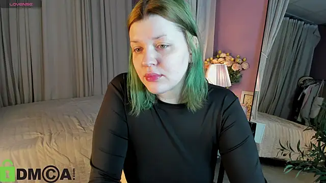 Michele Greenn online show from February 5, 1:08 am