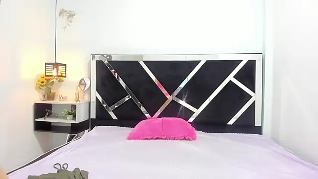 iisabella noa online show from September 10, 12:49 pm